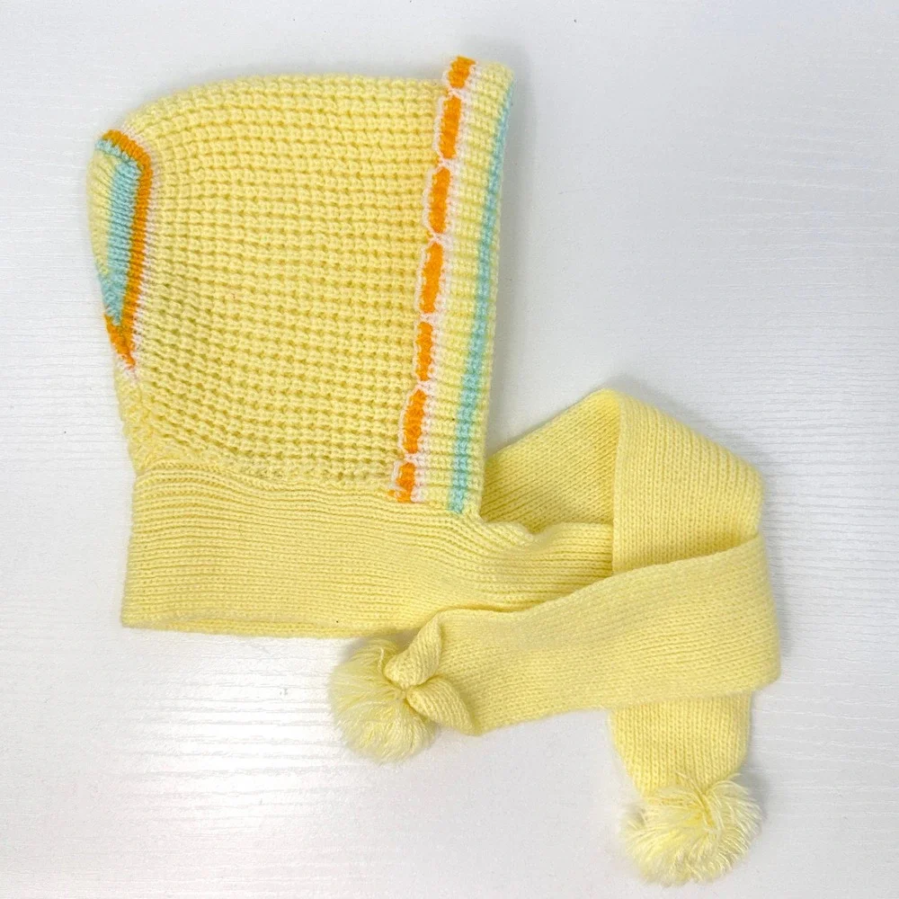 Vintage 1970s–1980s Baby Bonnet Hat – Yellow Knit Acrylic